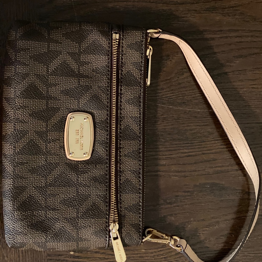 Michael Kors Clutch.